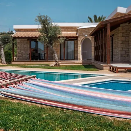 Laguna By Select Coral Bay